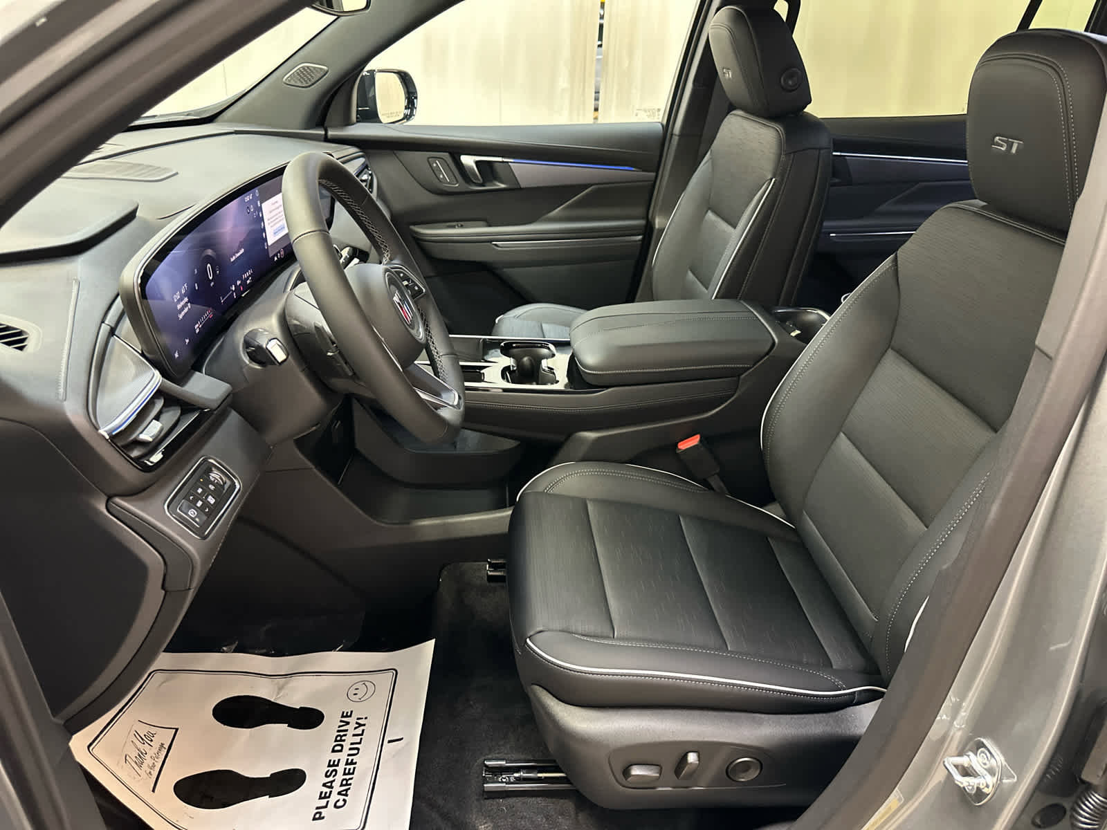 New 2026 Buick Enclave Sport Touring w/ LPO, Floor Liner Package image 4