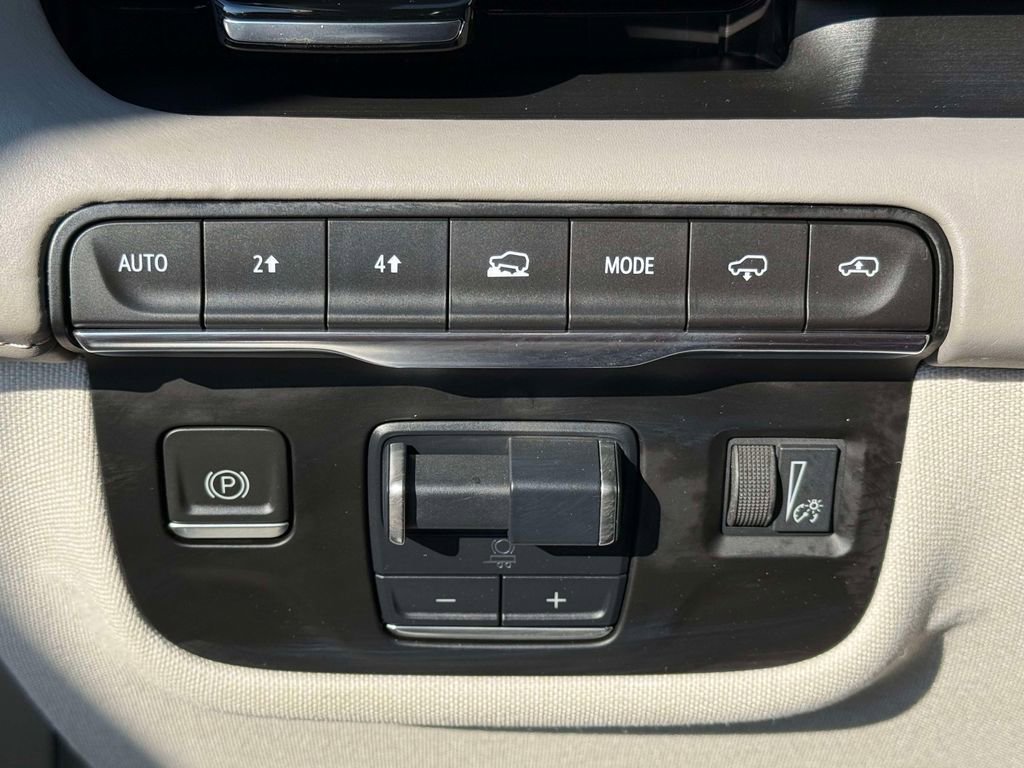 Used 2023 Cadillac Escalade Sport Platinum image 31