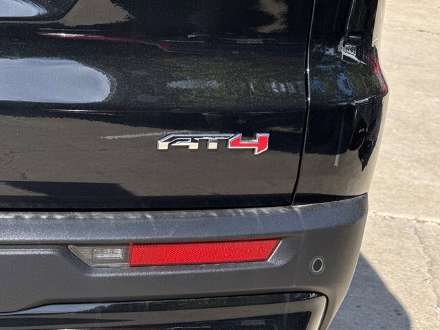 New 2026 GMC Acadia AT4 w/ Luxury Package AWD/4WD image 3