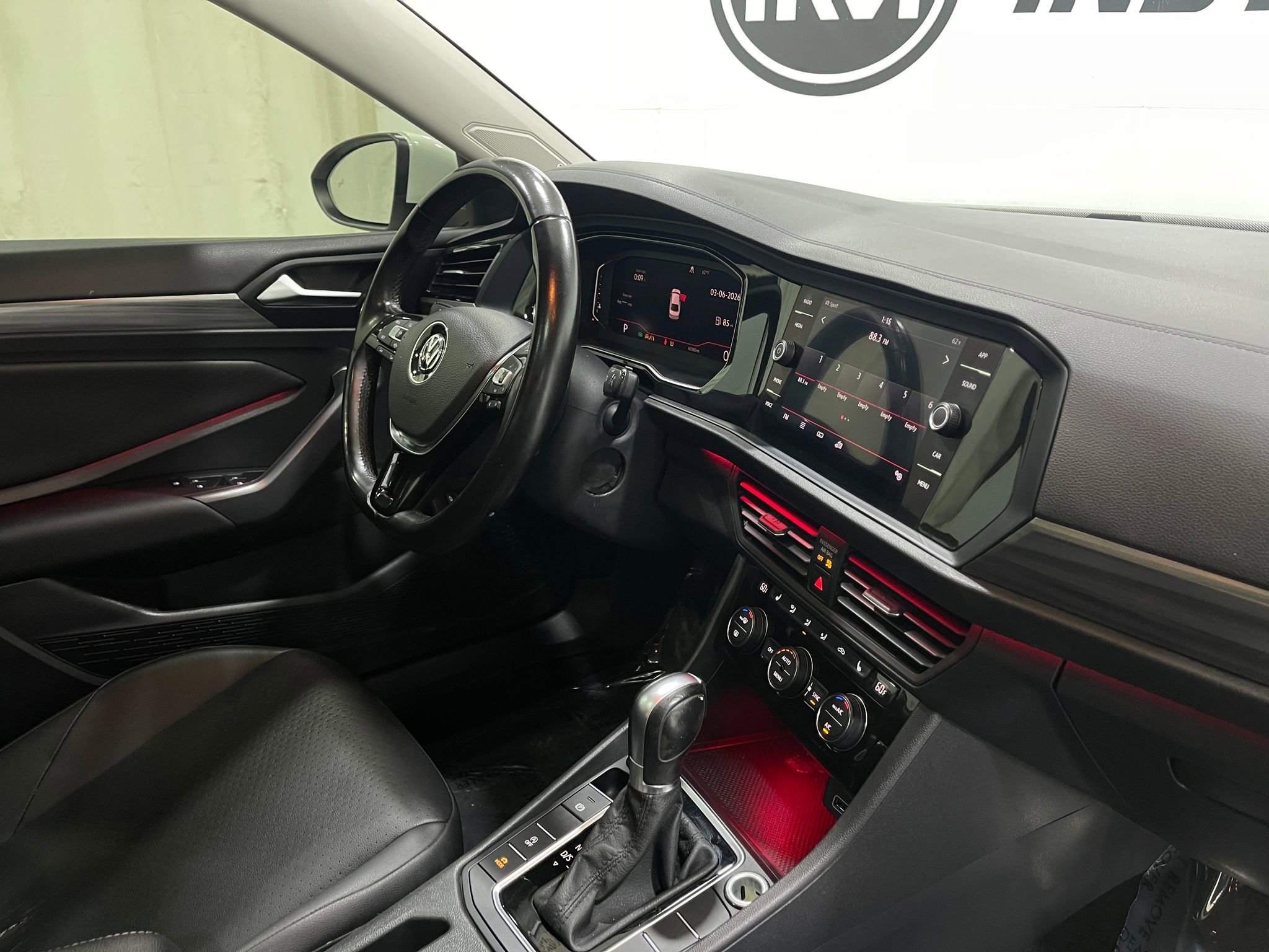 Used 2019 Volkswagen Jetta SEL FWD image 19