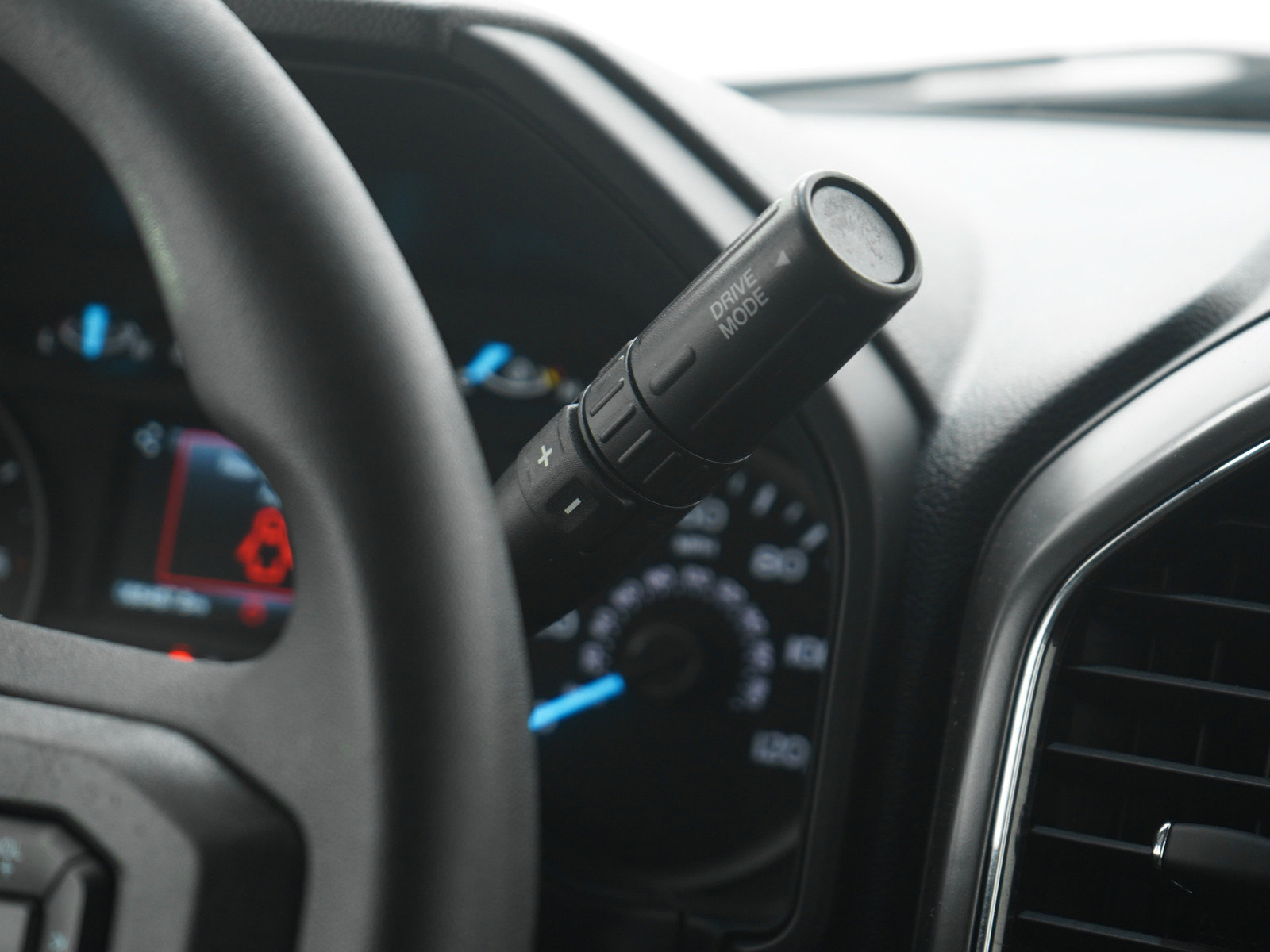 Used 2019 Ford F150 XLT w/ Trailer Tow Package image 20