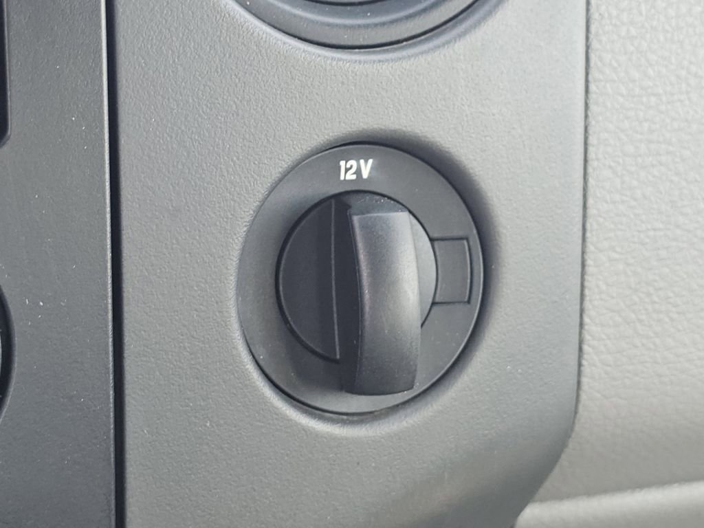 Used 2005 Ford F150 XLT RWD image 12