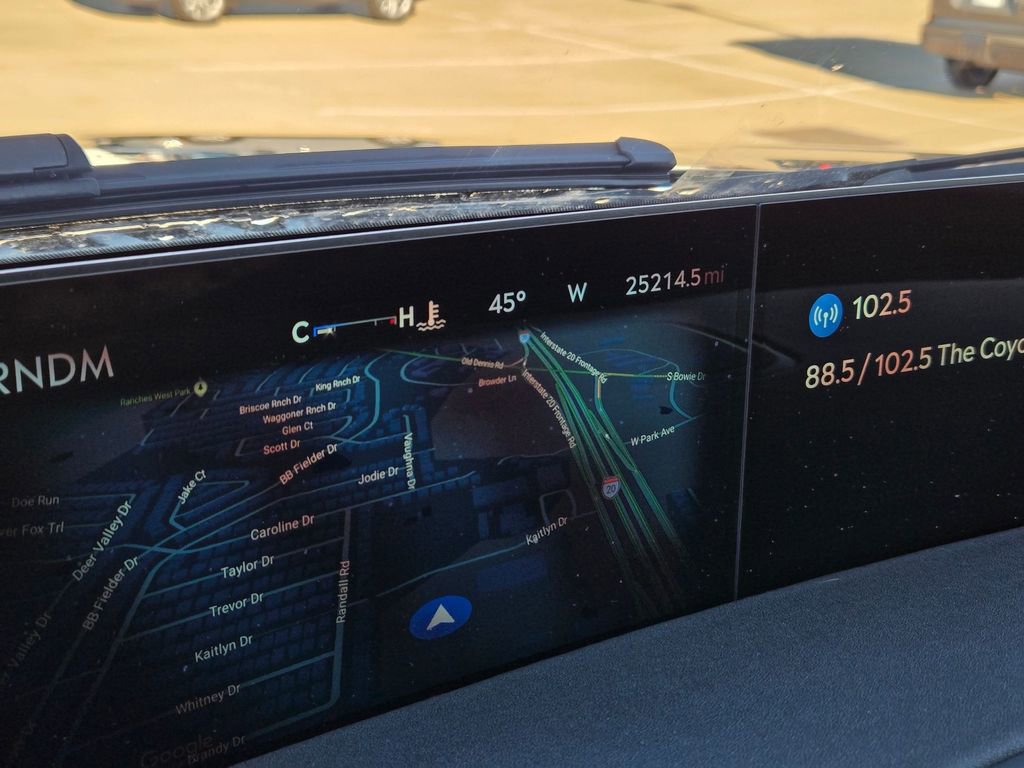 Used 2025 Lincoln Navigator Reserve image 10