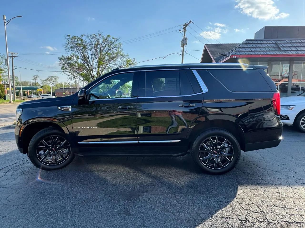 Used 2026 GMC Yukon Elevation AWD/4WD image 4