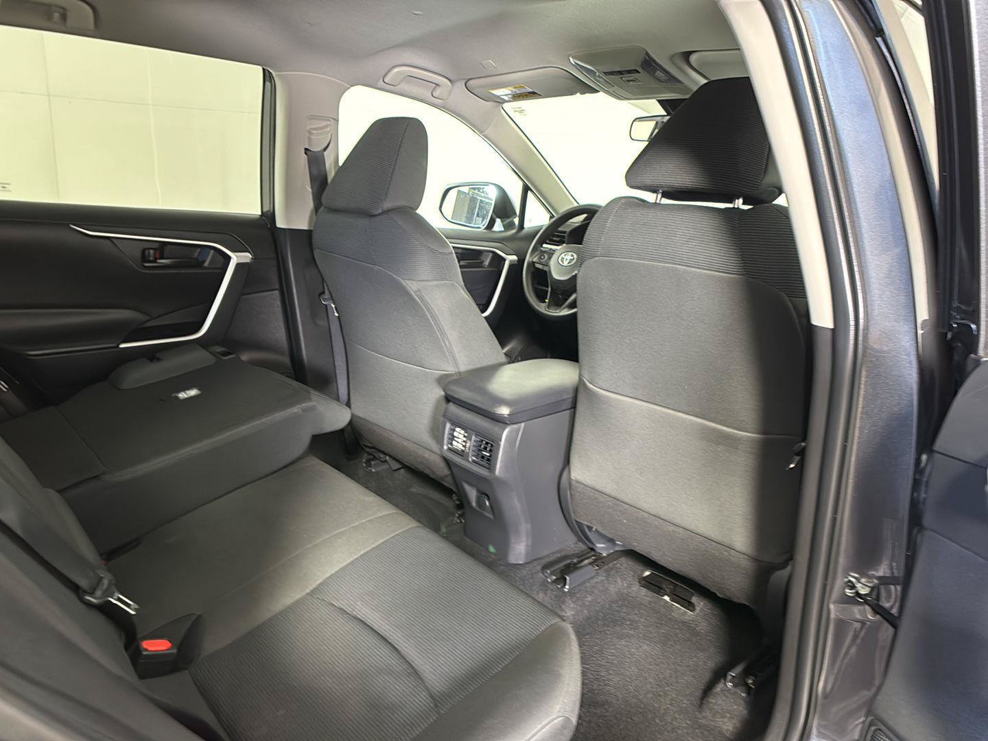 Used 2025 Toyota RAV4 LE AWD/4WD image 19