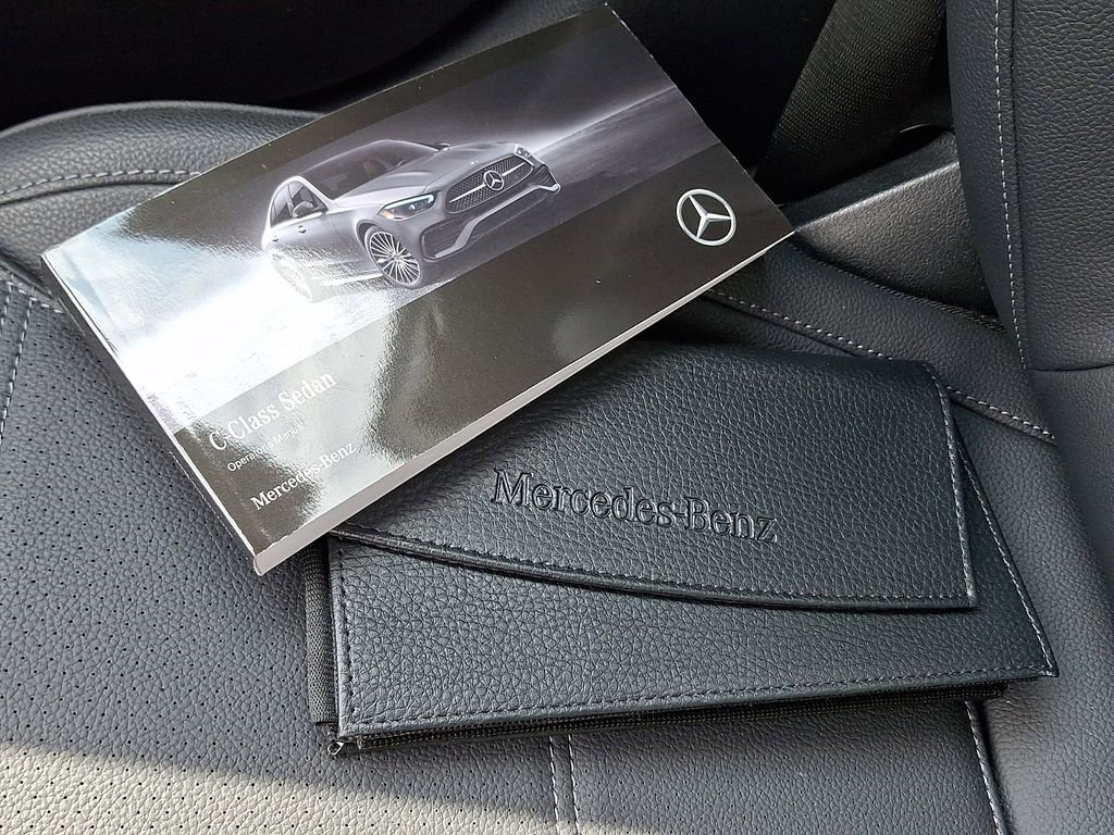 Used 2025 Mercedes-Benz C 300 4MATIC Sedan image 25