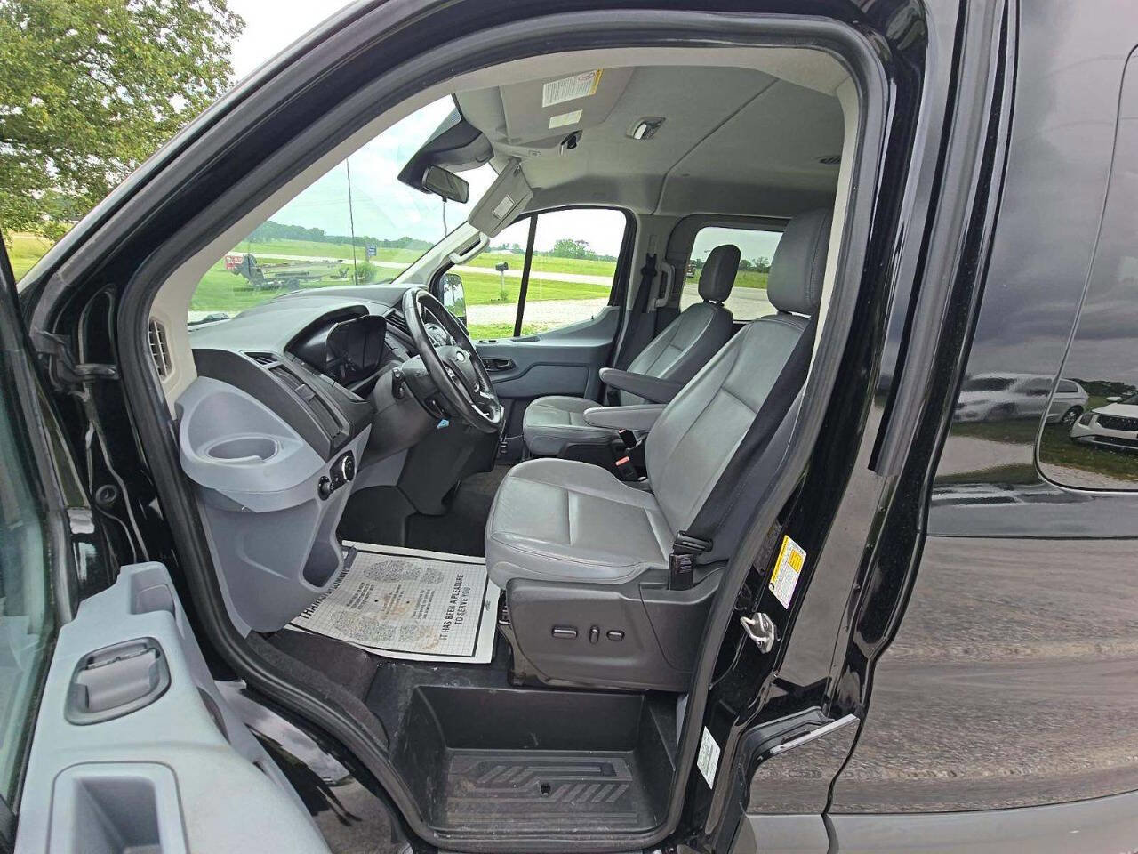 Used 2016 Ford Transit 150 XLT RWD image 10