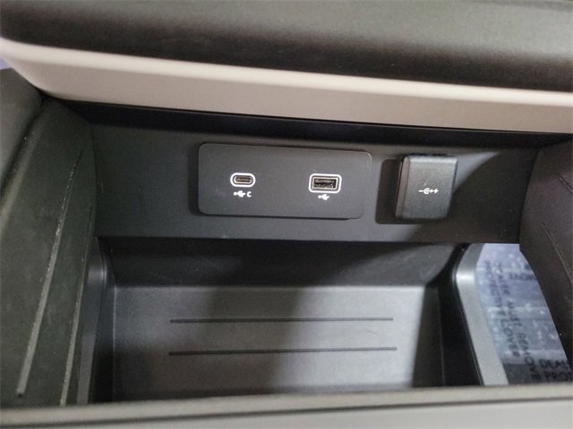 Used 2024 Land Rover Defender 110 S image 29