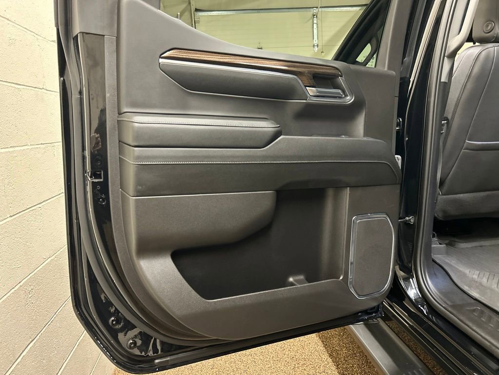 Used 2024 Chevrolet Silverado 1500 LT Trail Boss w/ LT Trail Boss Premium Package AWD/4WD image 13