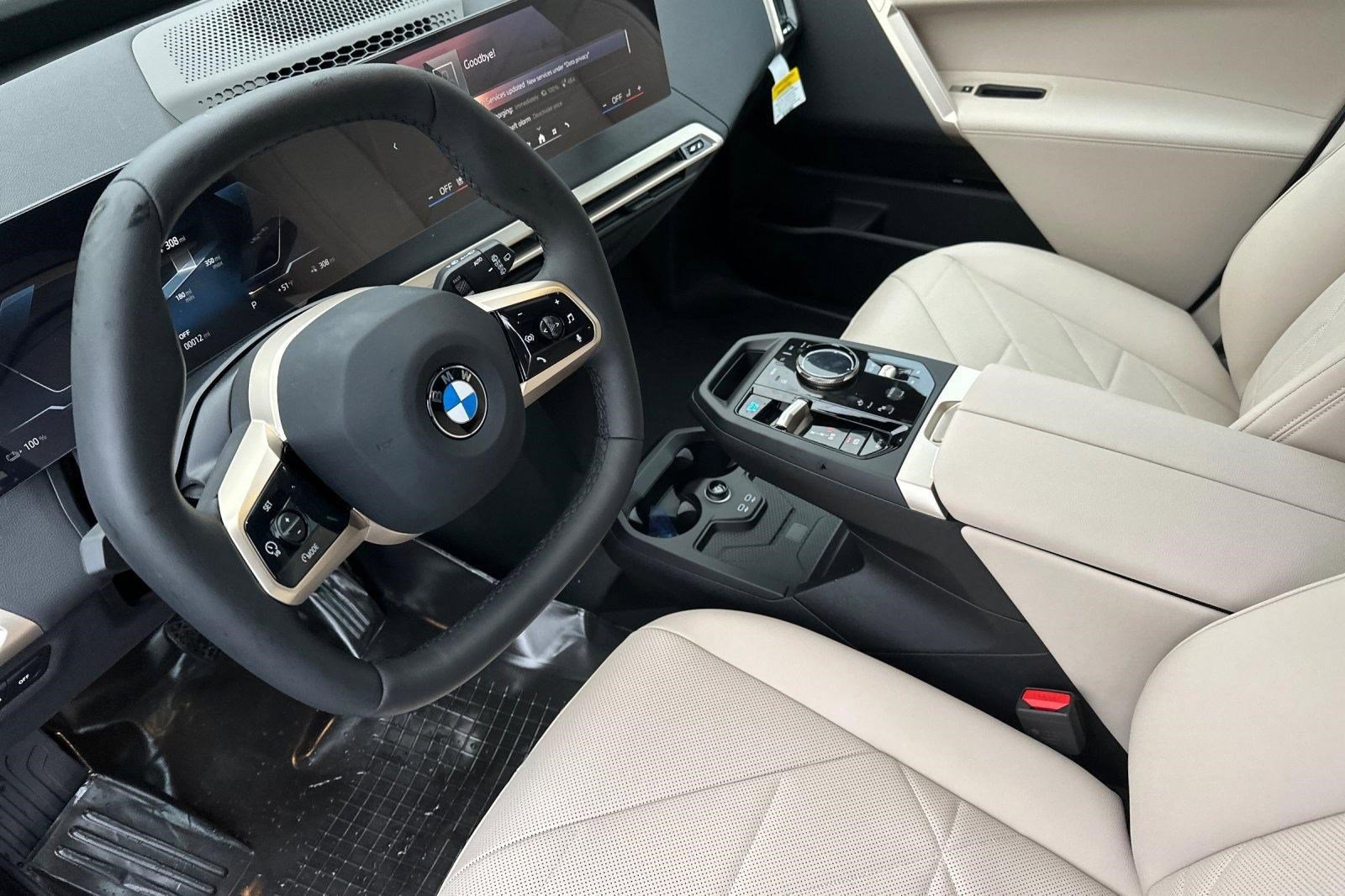 Used 2026 BMW iX xDrive45 image 4