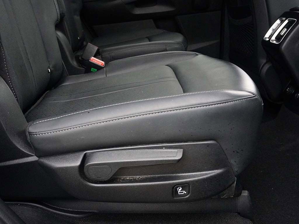 Used 2022 Kia Sorento S FWD image 36