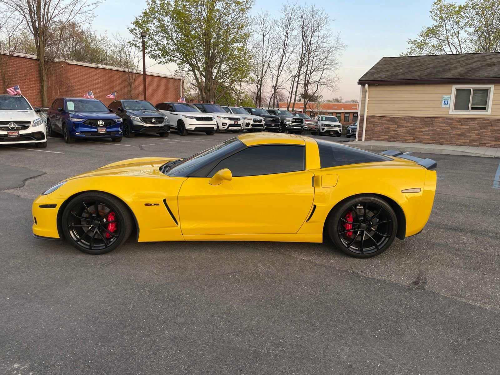 Used 2006 Chevrolet Corvette Z06 w/ Preferred Equipment Group RWD image 2