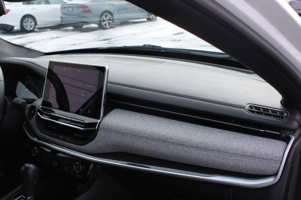 Used 2024 Jeep Compass Latitude image 26