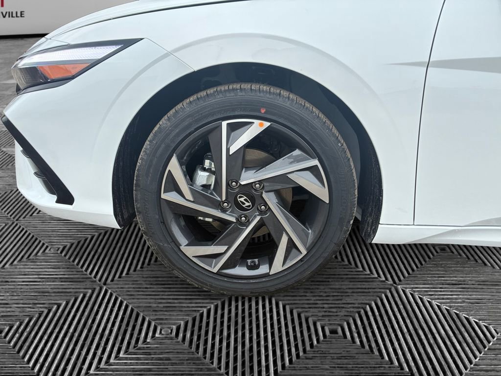 New 2026 Hyundai Elantra Limited image 14