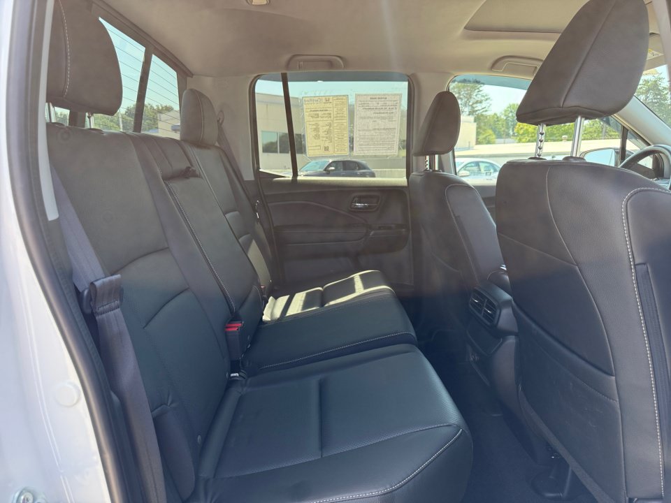 Certified 2025 Honda Ridgeline RTL image 33