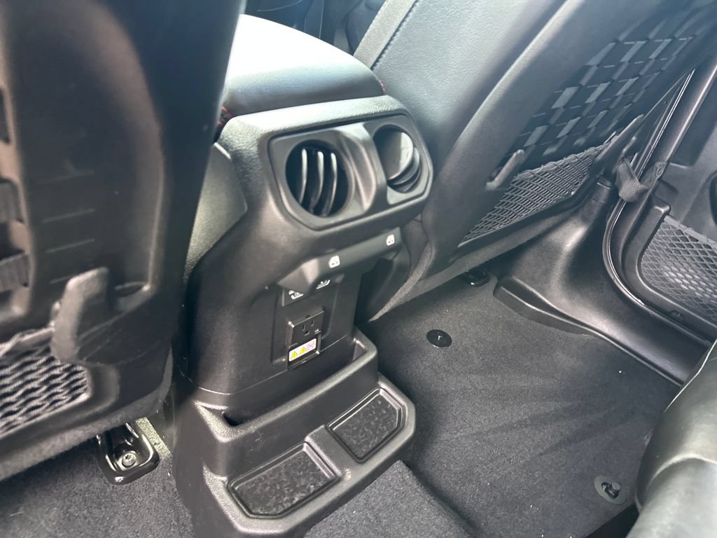 Used 2023 Jeep Wrangler Unlimited Rubicon w/ LED Lighting Group AWD/4WD image 34