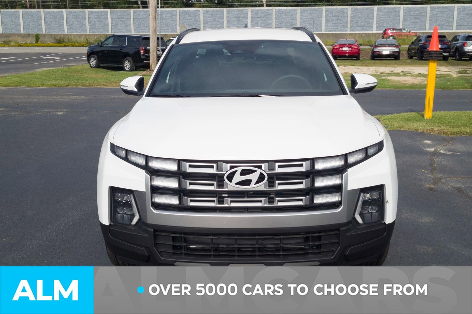 Certified 2025 Hyundai Santa Cruz SEL image 2