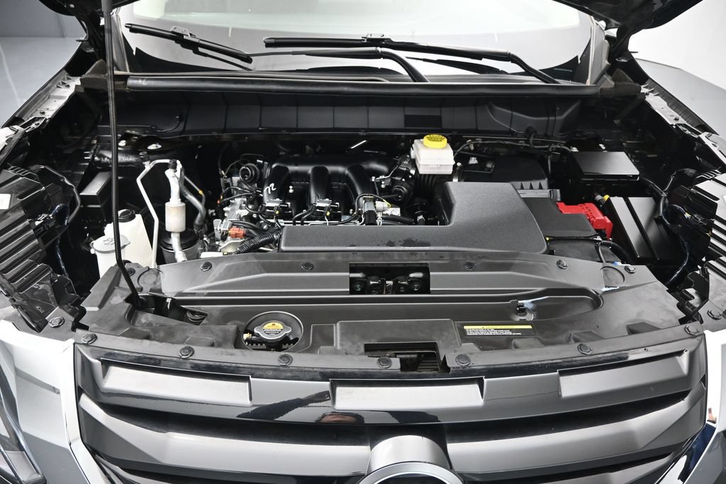 Used 2025 Nissan Pathfinder SV w/ SV Premium Package AWD/4WD image 28