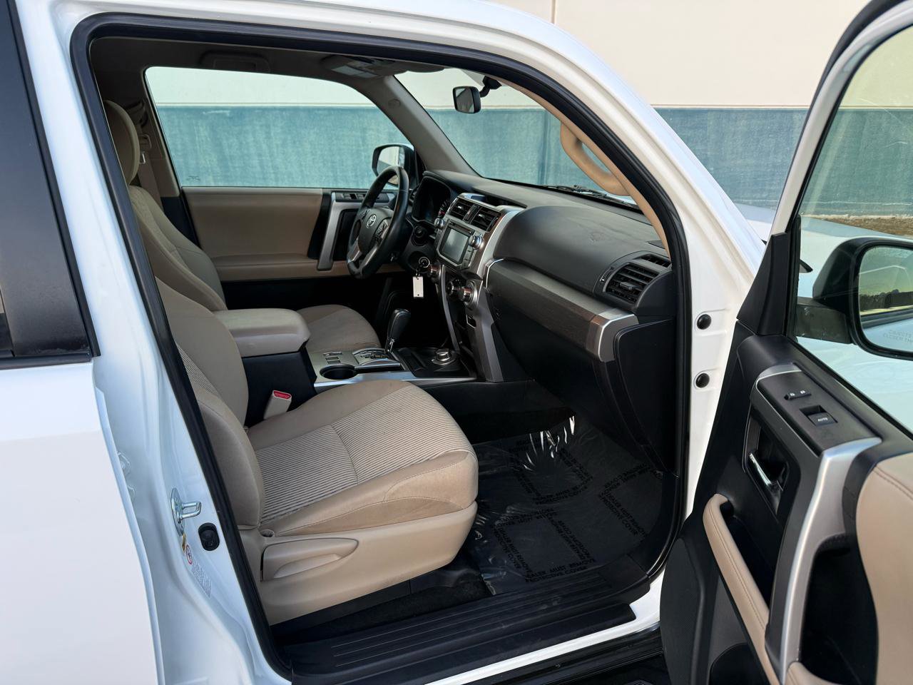 Used 2015 Toyota 4Runner SR5 image 18