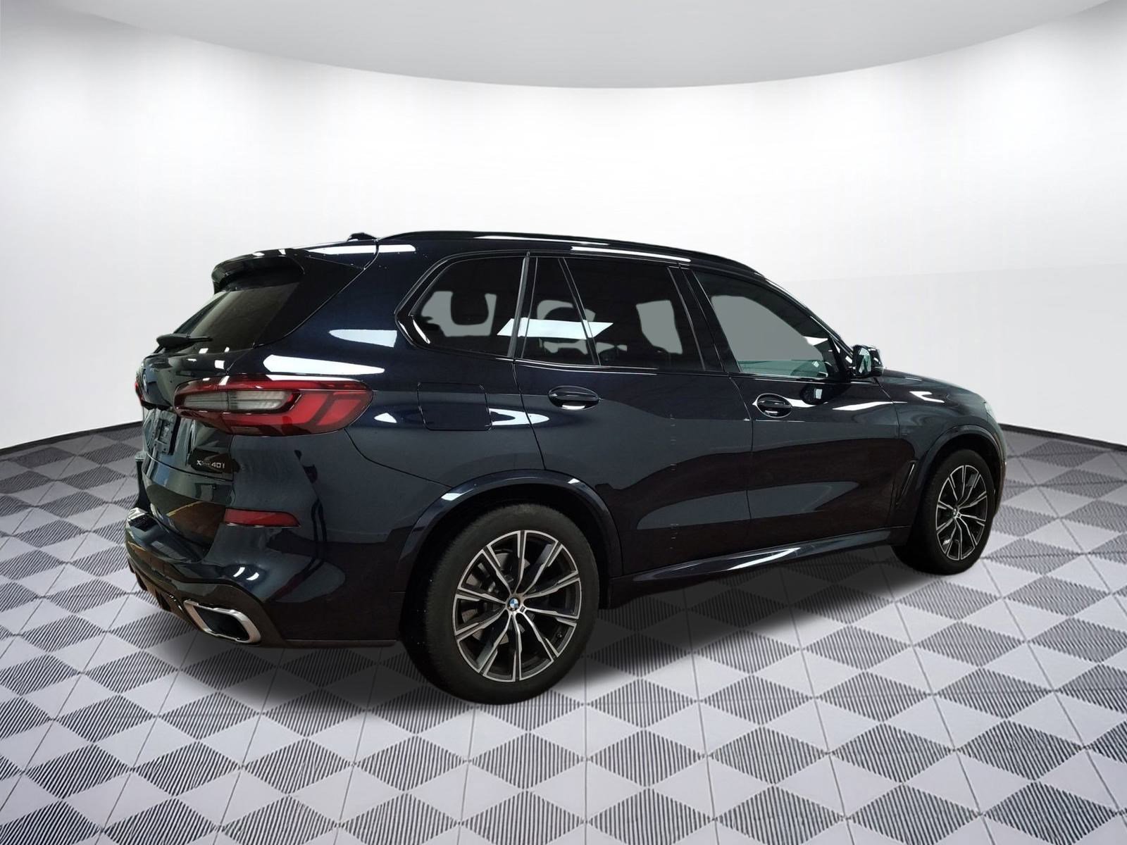 Used 2021 BMW X5 xDrive40i w/ M Sport Package image 8