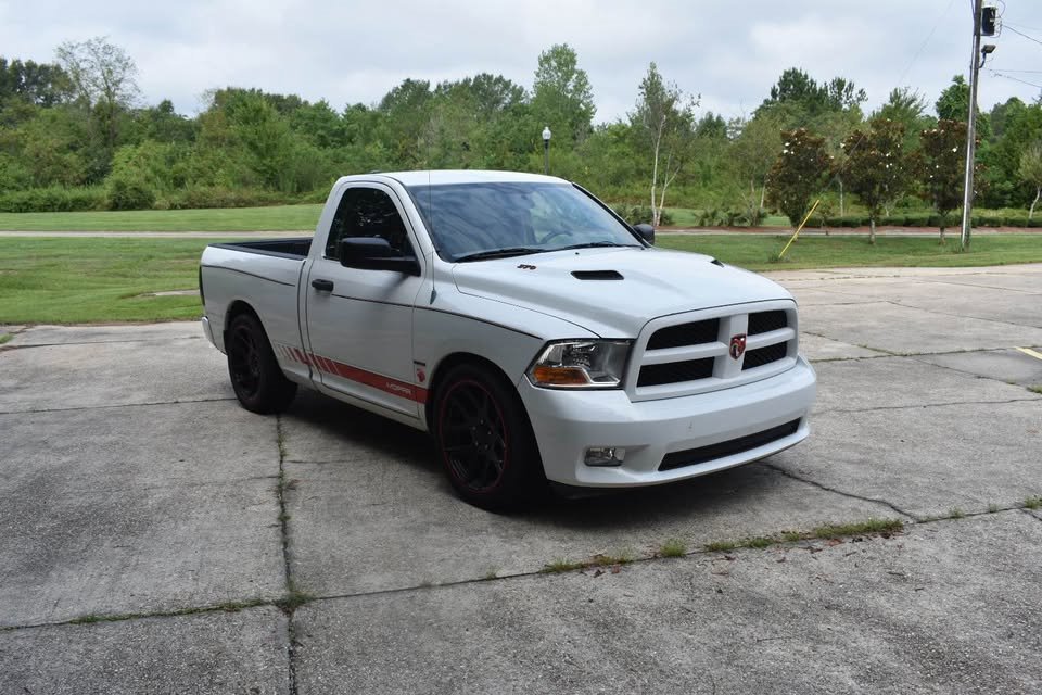 Used 2011 RAM 1500 ST image 2