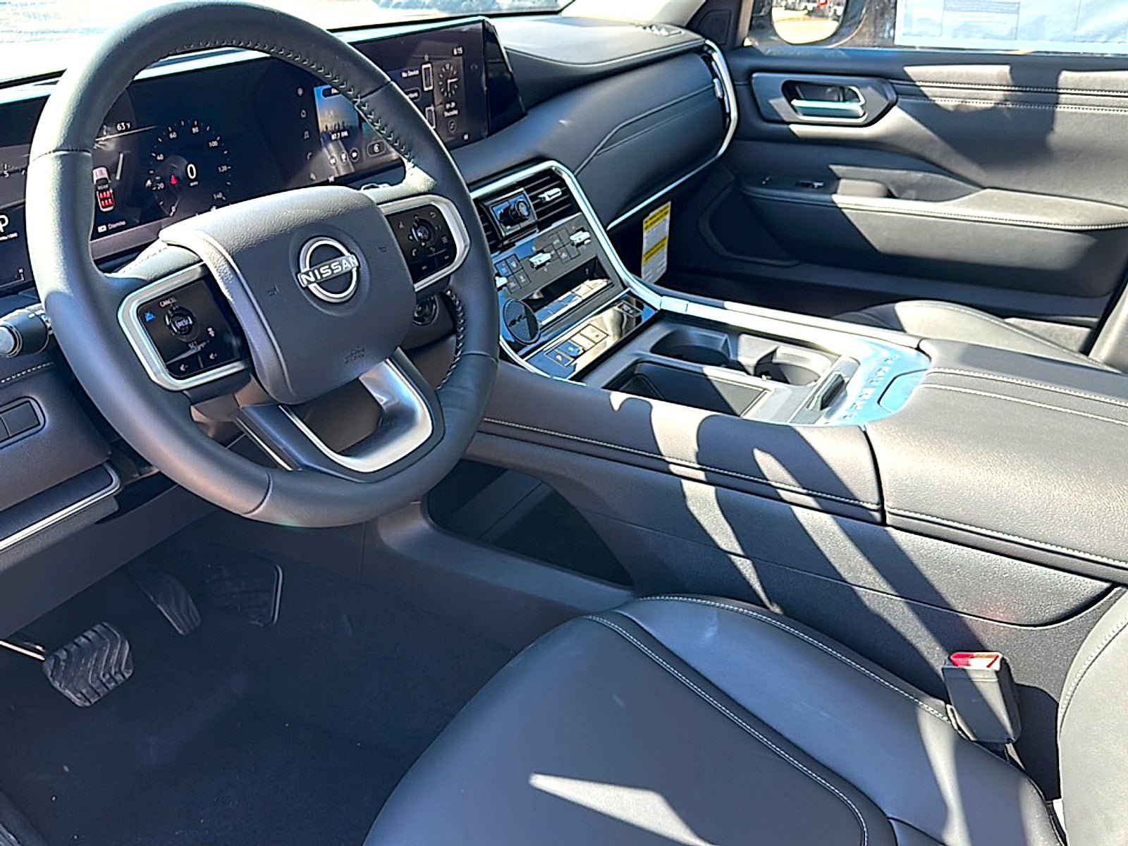 New 2025 Nissan Armada SV RWD image 9