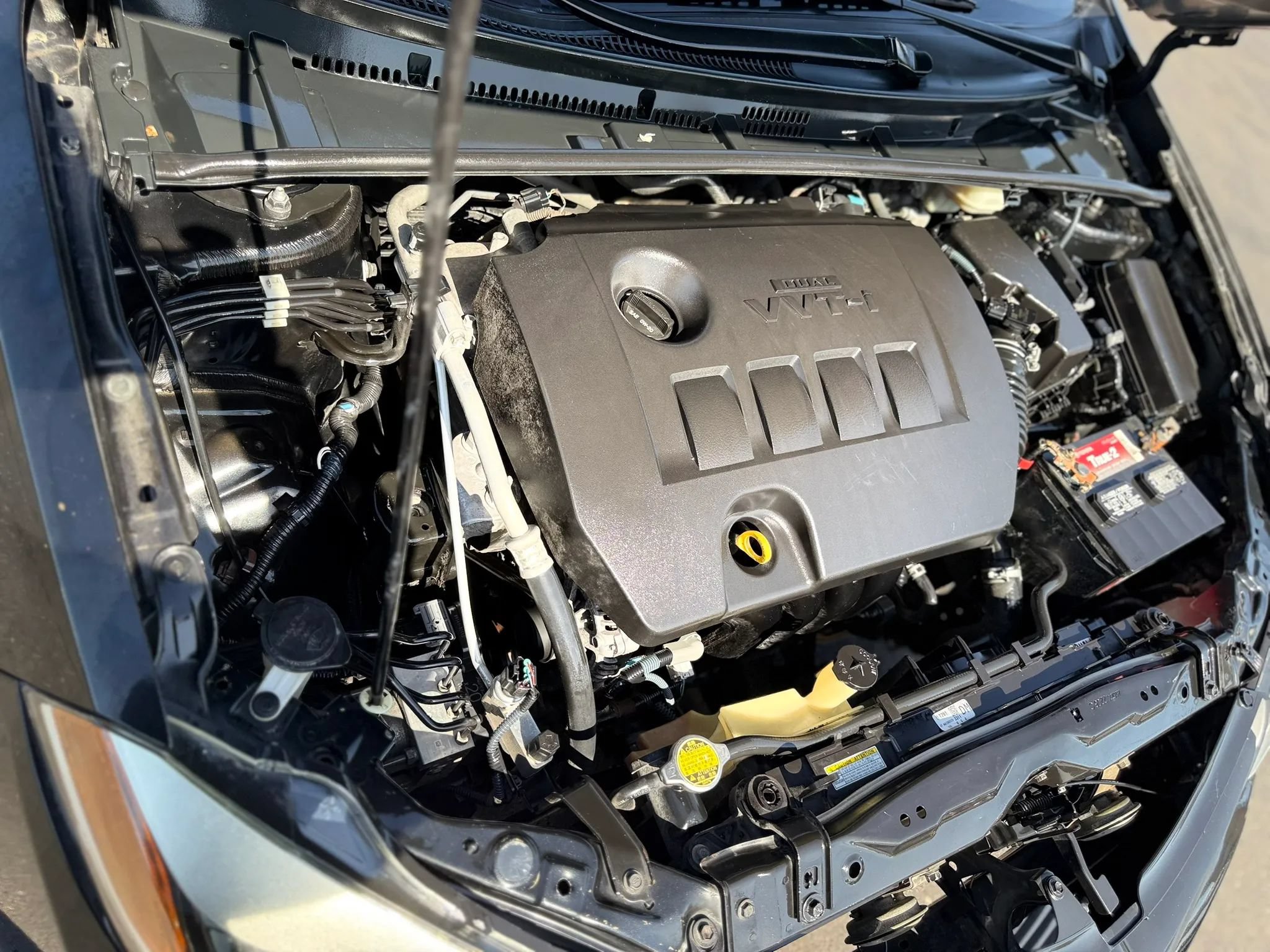 Used 2016 Toyota Corolla LE FWD image 7
