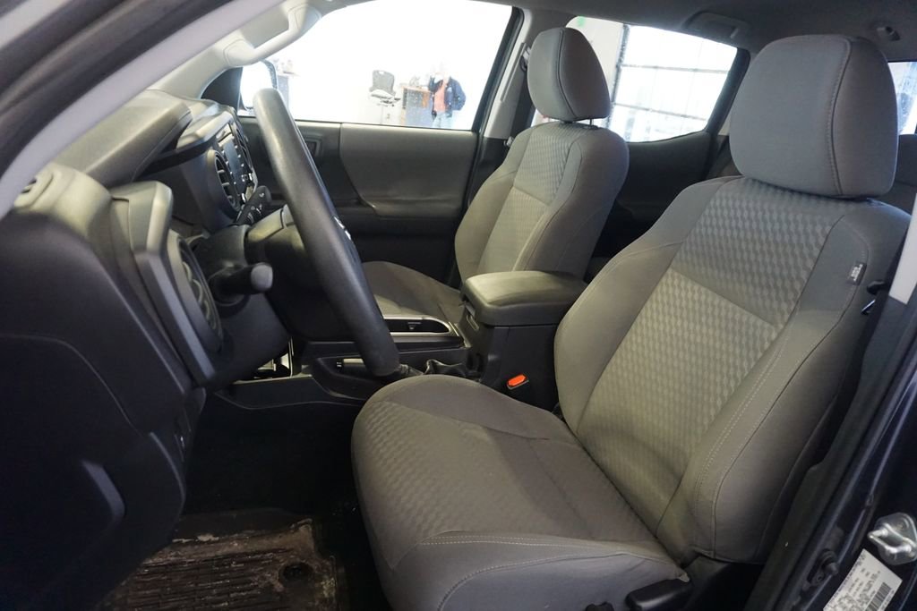 Used 2023 Toyota Tacoma SR AWD/4WD image 15