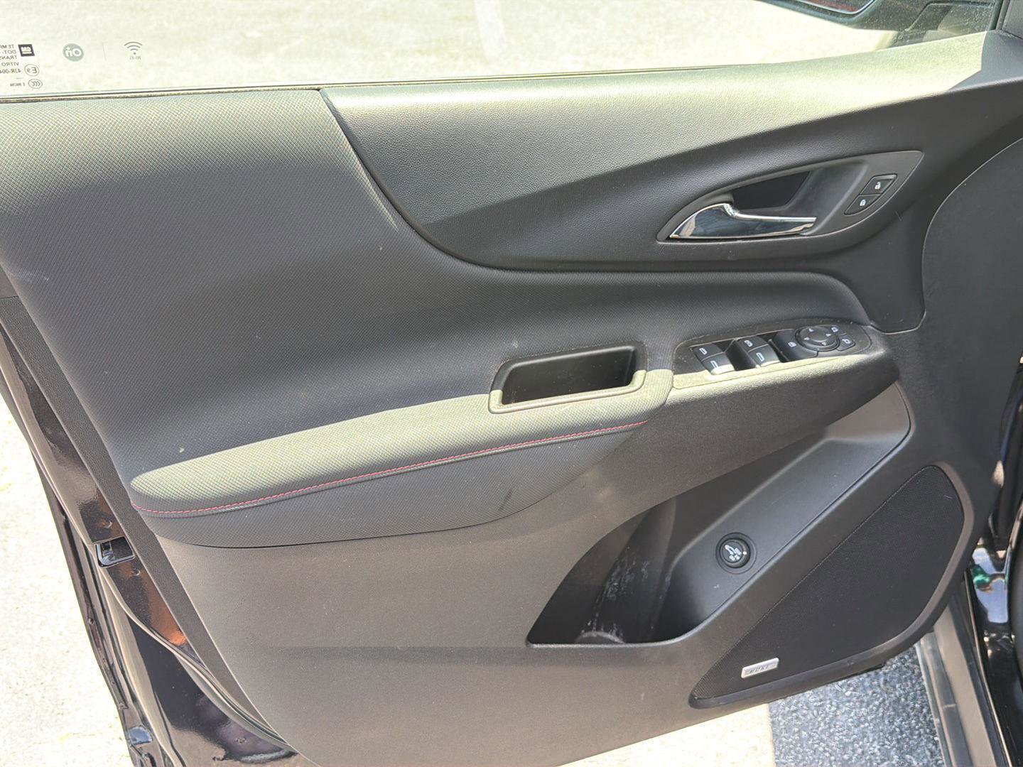 Used 2024 Chevrolet Equinox RS w/ RS Leather Package FWD image 16