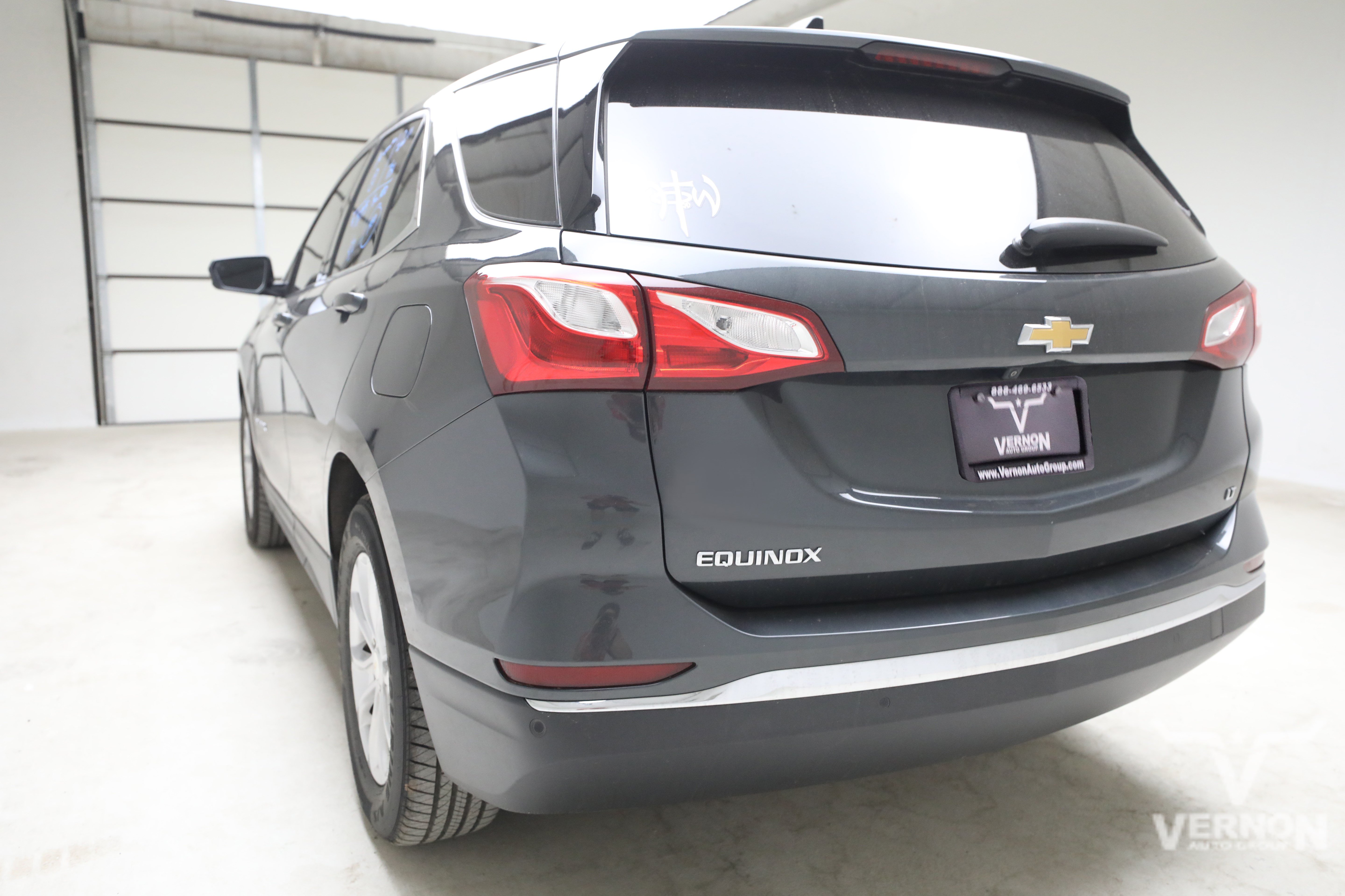 Used 2020 Chevrolet Equinox LT FWD image 2