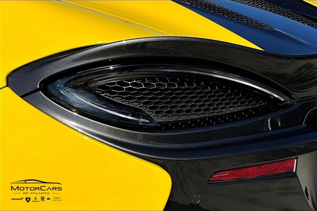 Used 2018 McLaren 570S Spider image 20