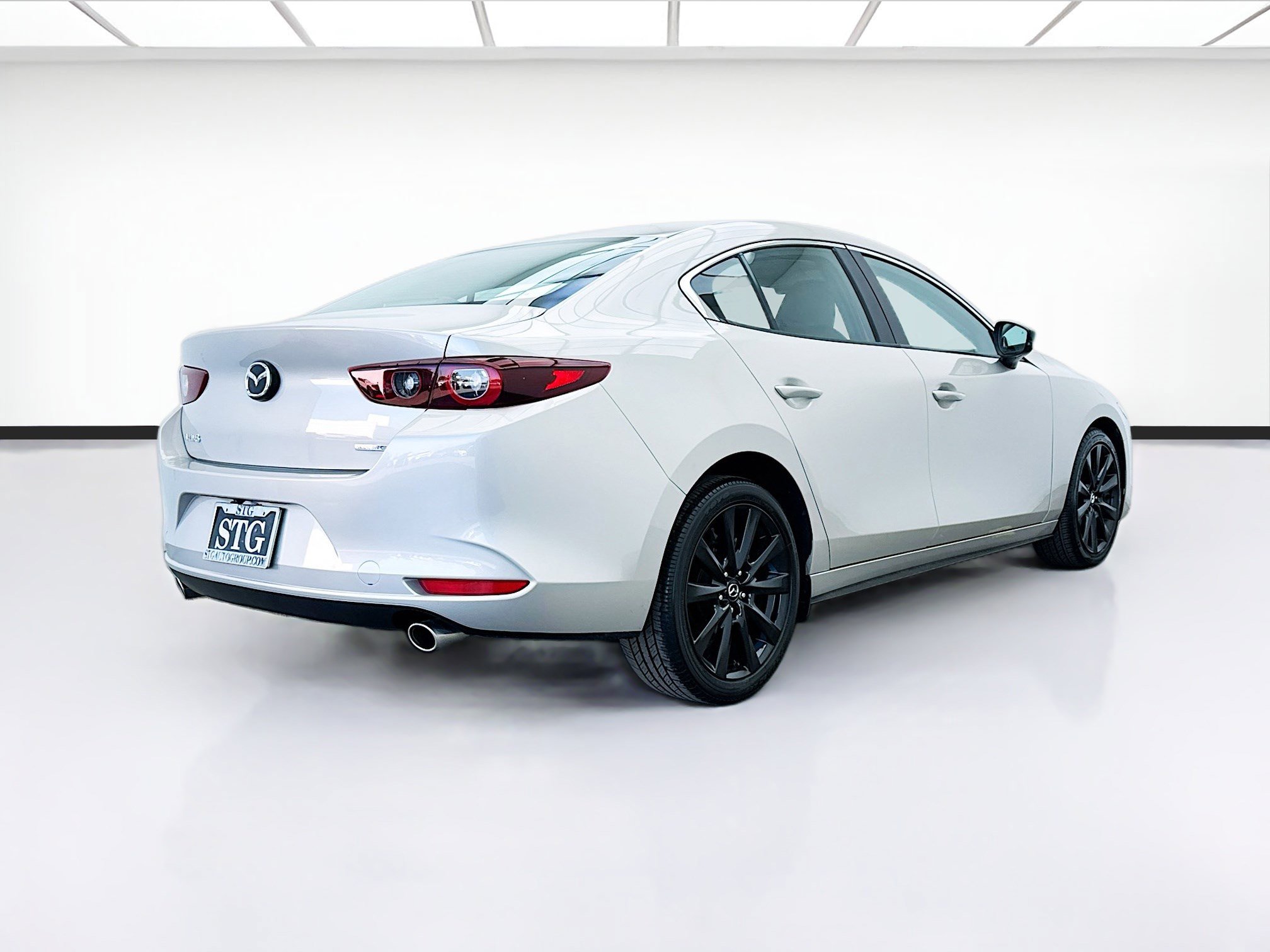 Used 2024 MAZDA MAZDA3 s FWD image 4