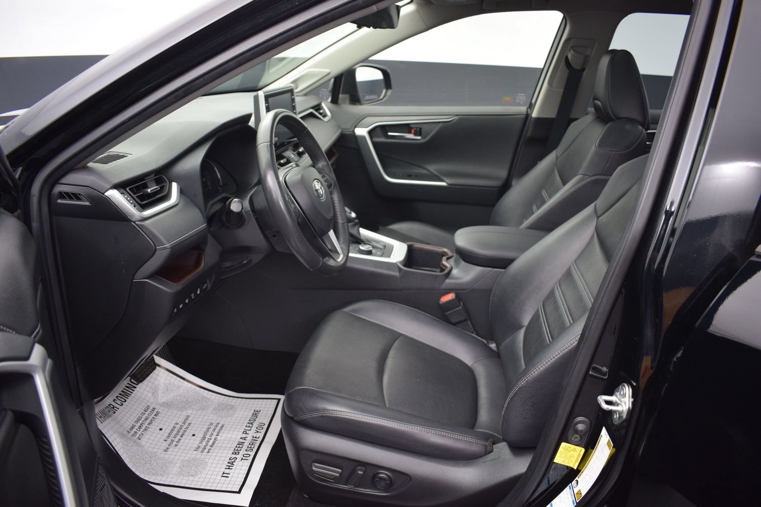Used 2022 Toyota RAV4 Limited AWD/4WD image 16