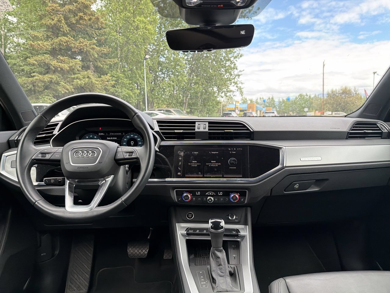 Used 2024 Audi Q3 2.0T Premium AWD/4WD image 23