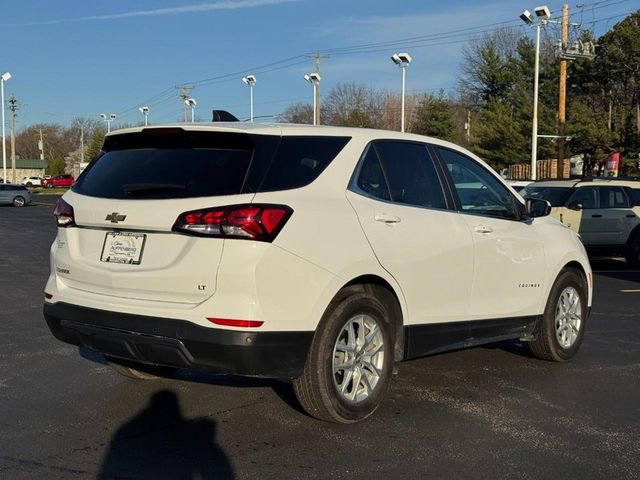 Used 2022 Chevrolet Equinox LT w/ Driver Convenience Package image 3