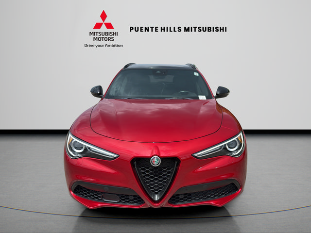 Used 2023 Alfa Romeo Stelvio Veloce AWD/4WD image 2