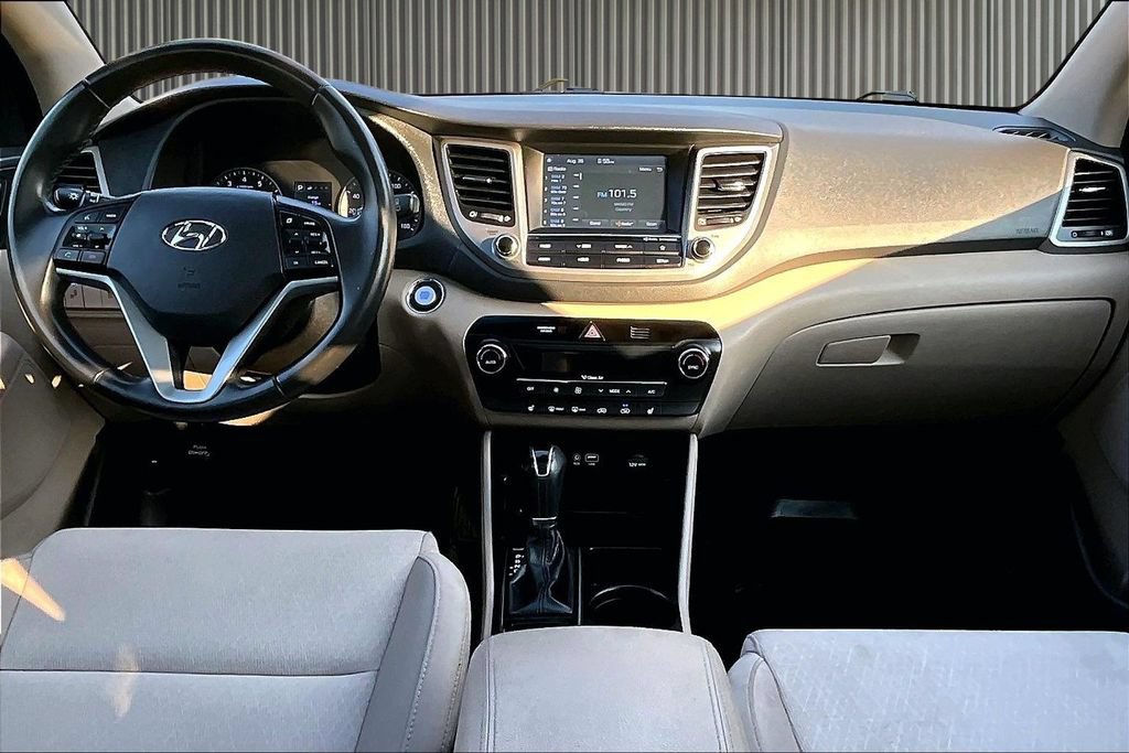 Used 2018 Hyundai Tucson Value AWD/4WD image 16