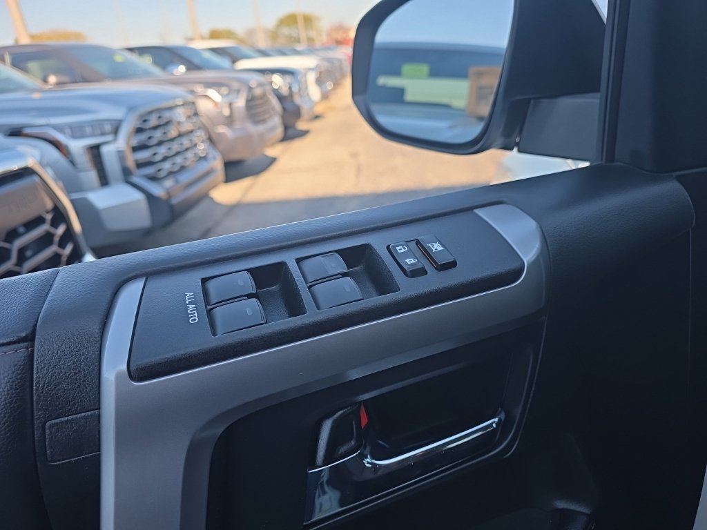 Certified 2022 Toyota 4Runner Limited AWD/4WD image 17