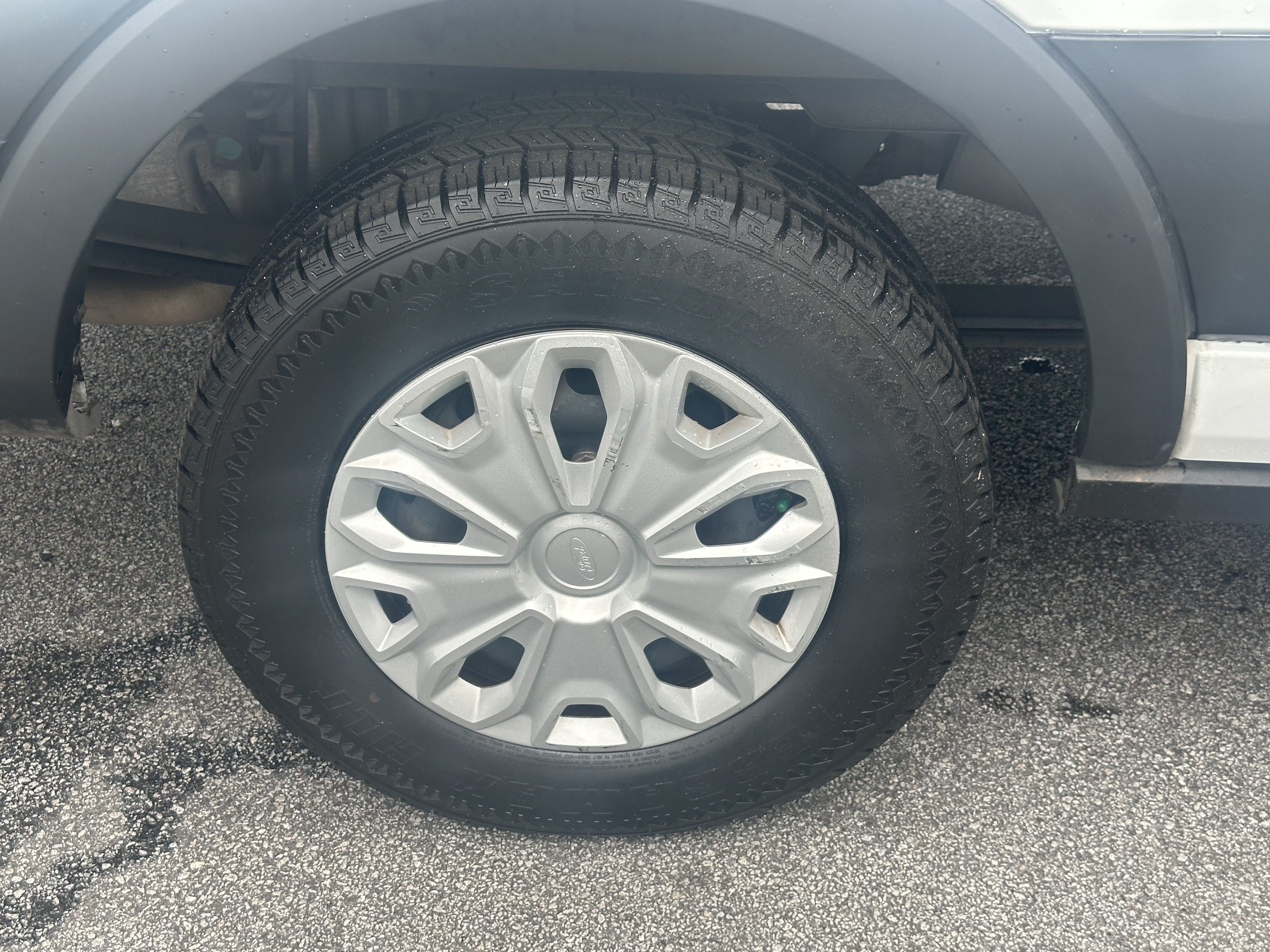 Used 2025 Ford Transit 350 XLT RWD image 18