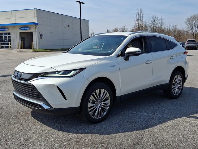Used 2021 Toyota Venza XLE w/ Softex Package AWD/4WD image 6
