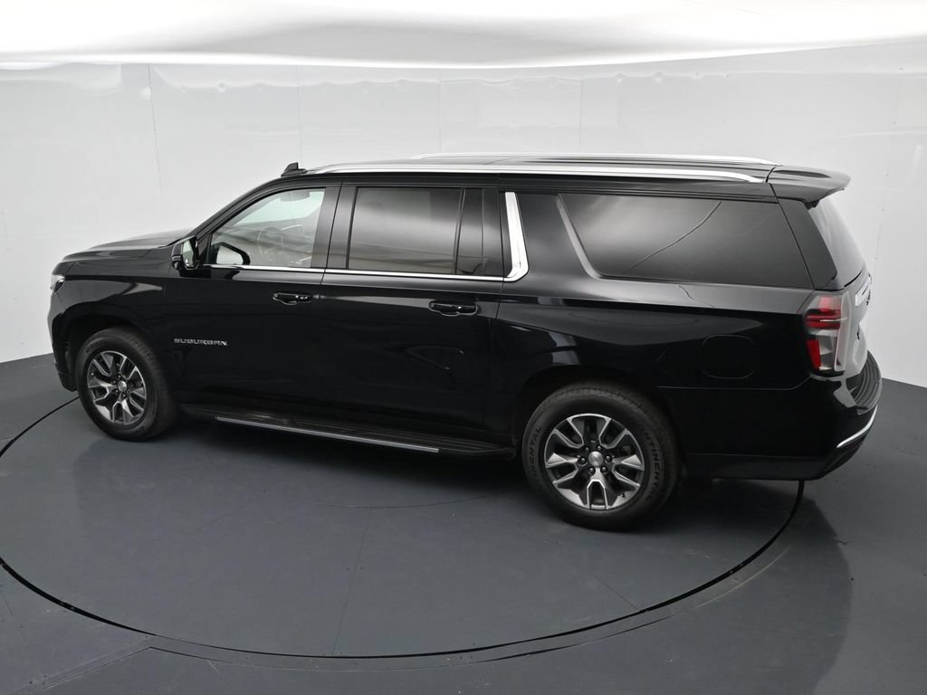 Used 2024 Chevrolet Suburban LT w/ LT Signature Plus Package RWD image 20