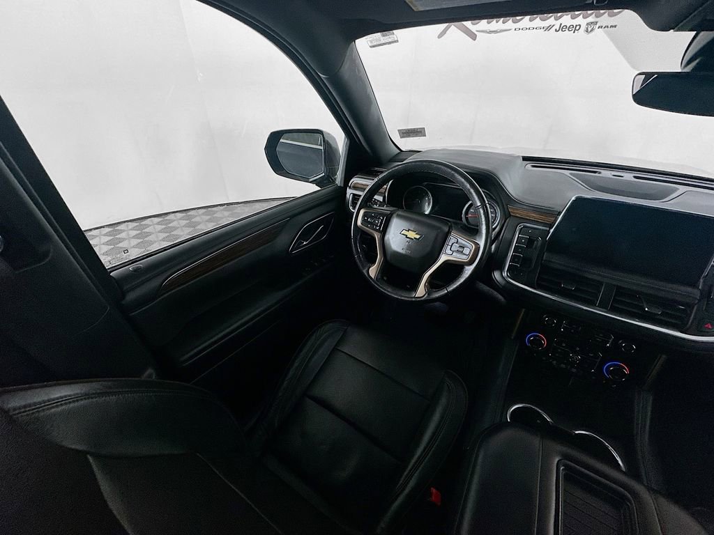Used 2021 Chevrolet Suburban High Country w/ Premium Package image 9