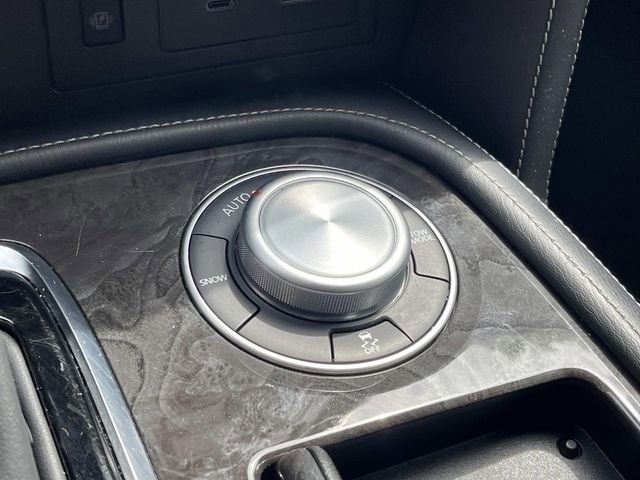 Used 2024 INFINITI QX80 Luxe AWD/4WD image 37