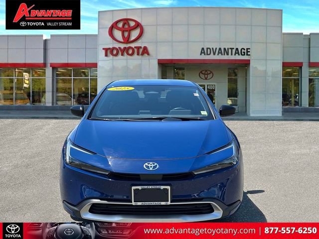 Used 2025 Toyota Prius Plug-In Hybrid FWD image 2