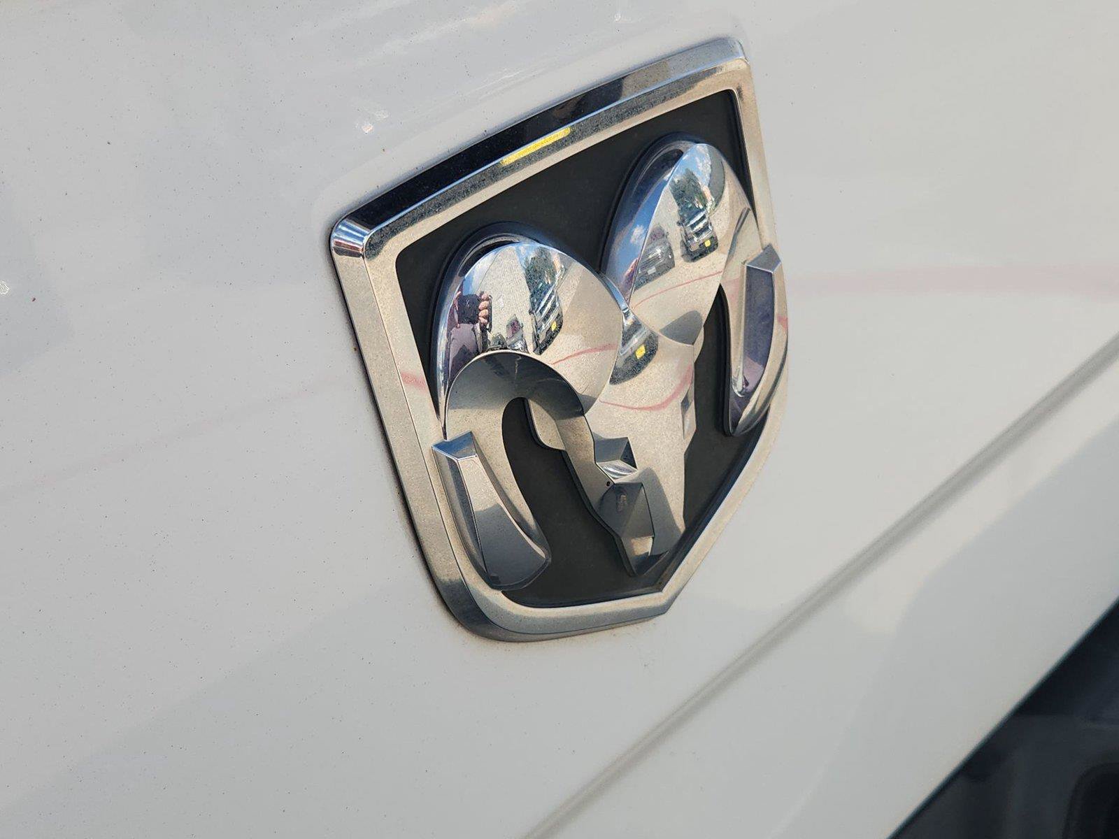 Used 2015 RAM 1500 Laramie w/ Convenience Group AWD/4WD image 31