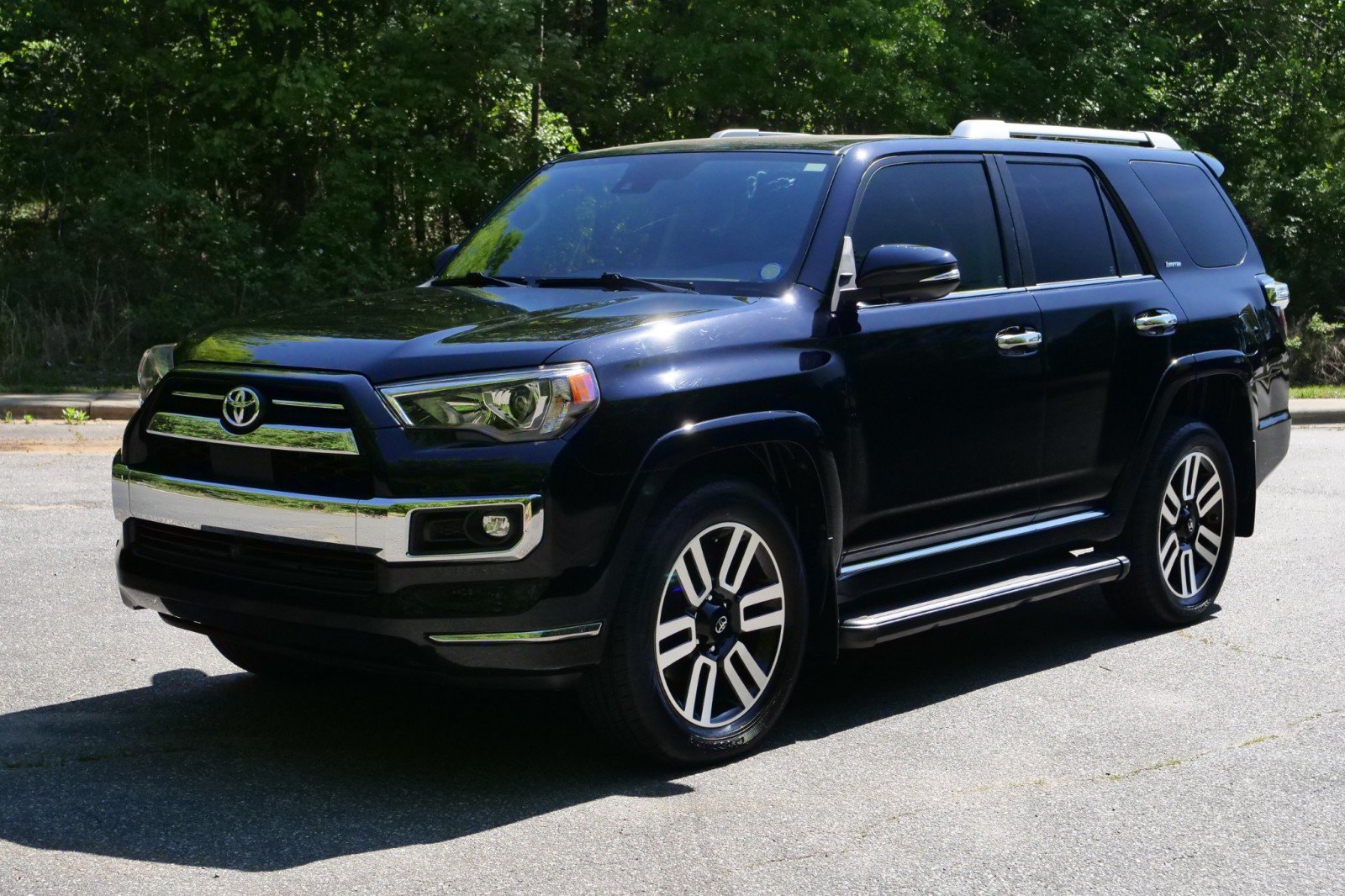 Used 2023 Toyota 4Runner Limited AWD/4WD image 6