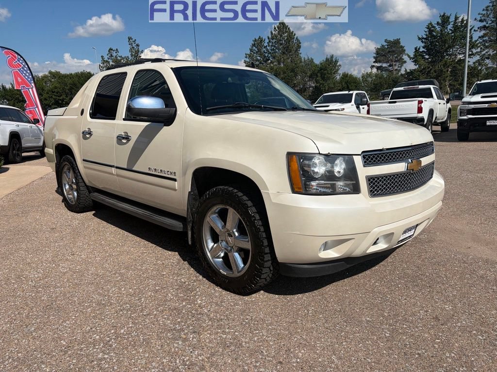 Used 2013 Chevrolet Avalanche LTZ AWD/4WD image 7