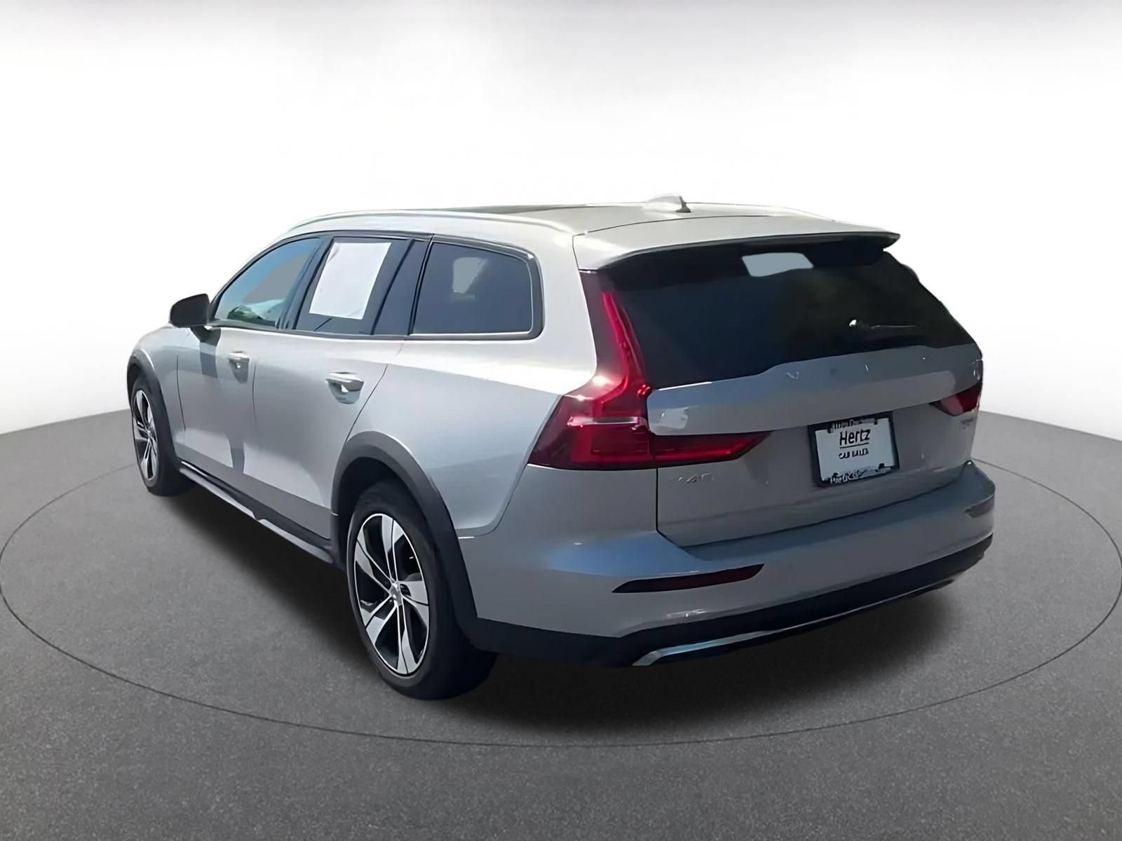 Used 2025 Volvo V60 B5 Cross Country Plus AWD/4WD image 10