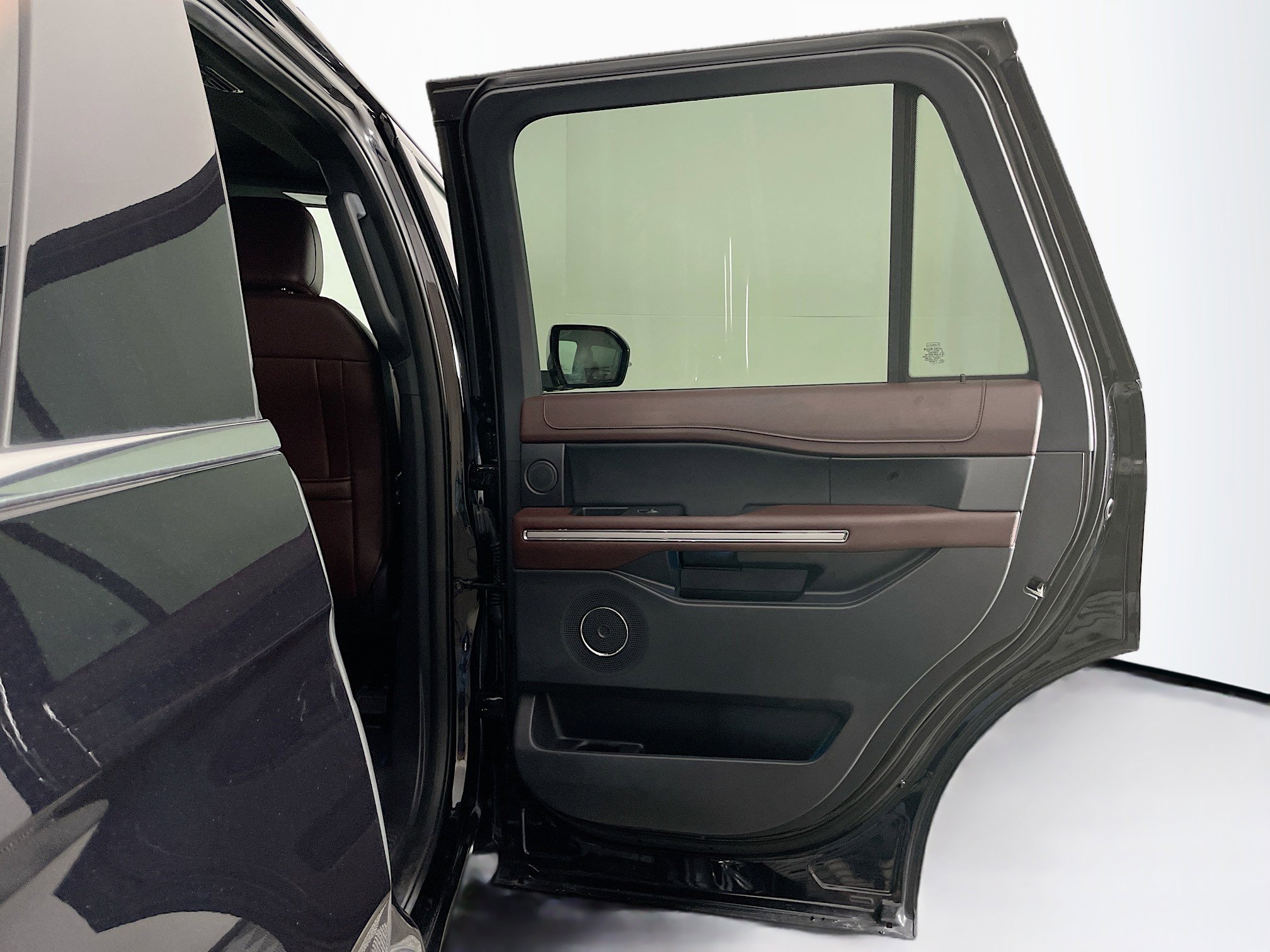 Used 2024 Ford Expedition Limited image 33