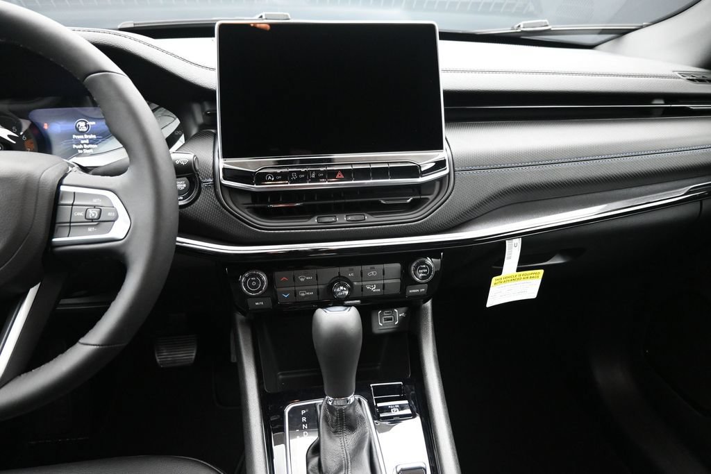 New 2026 Jeep Compass Latitude AWD/4WD image 5
